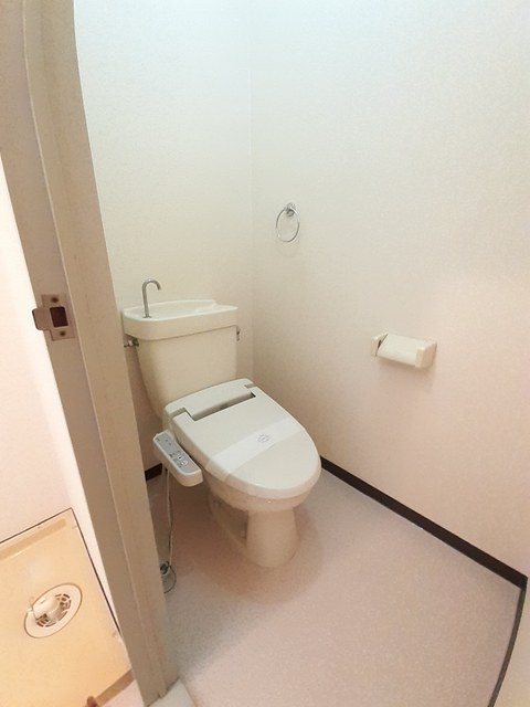 トイレ　トイレ