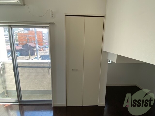 収納　リビングにあるクローゼット、収納力が気になりますね