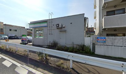 コンビニ　ファミリーマート 川崎鷺沼店（コンビニ）まで199m
