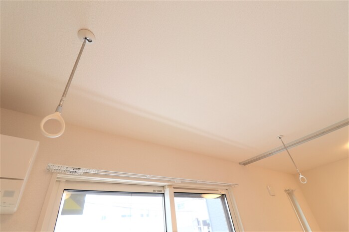 その他部屋・スペース　室内物干し完備