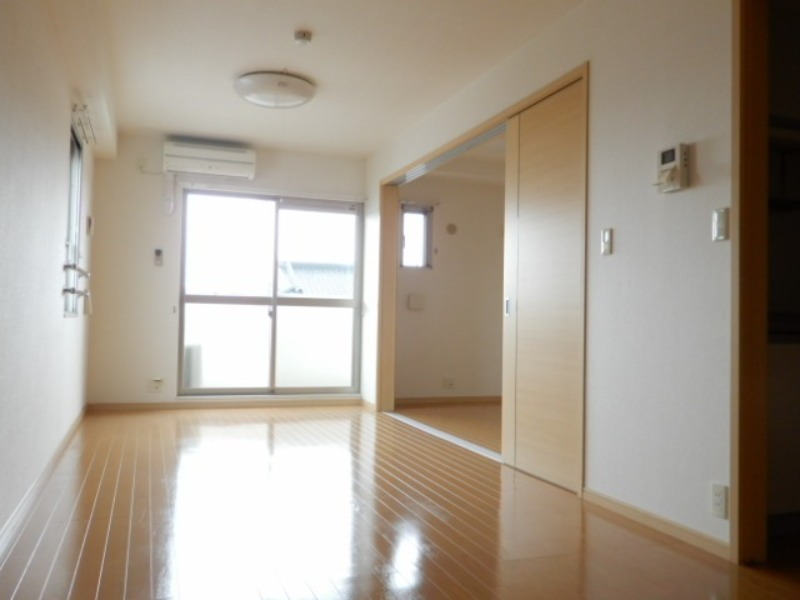 居室・リビング　図面と現状に相違がある場合には現状を優先