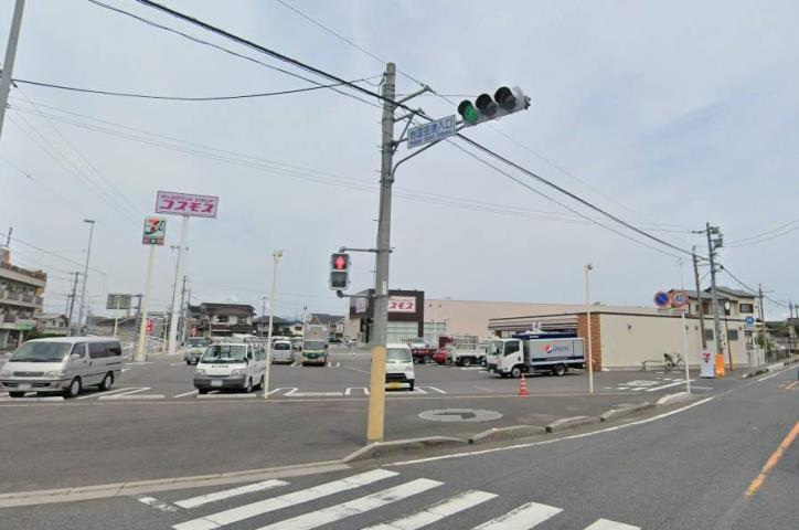 コンビニ　セブンイレブン（コンビニ）まで400m