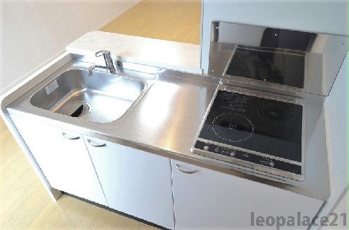 キッチン　設備・仕様は号室により異なる為、現況を優先致します。