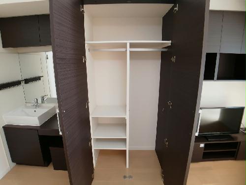 収納　お部屋によって壁の色が違う場合がございます。