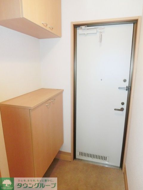 玄関　お部屋探しは【タウンハウジング千葉店】にお任せ下さい♪
