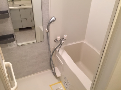バス・シャワールーム　バス