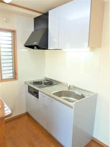 キッチン　２口ガスコンロシステムキッチンでお料理もらくらくです