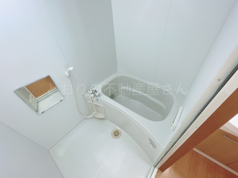 バス・シャワールーム　バスルーム