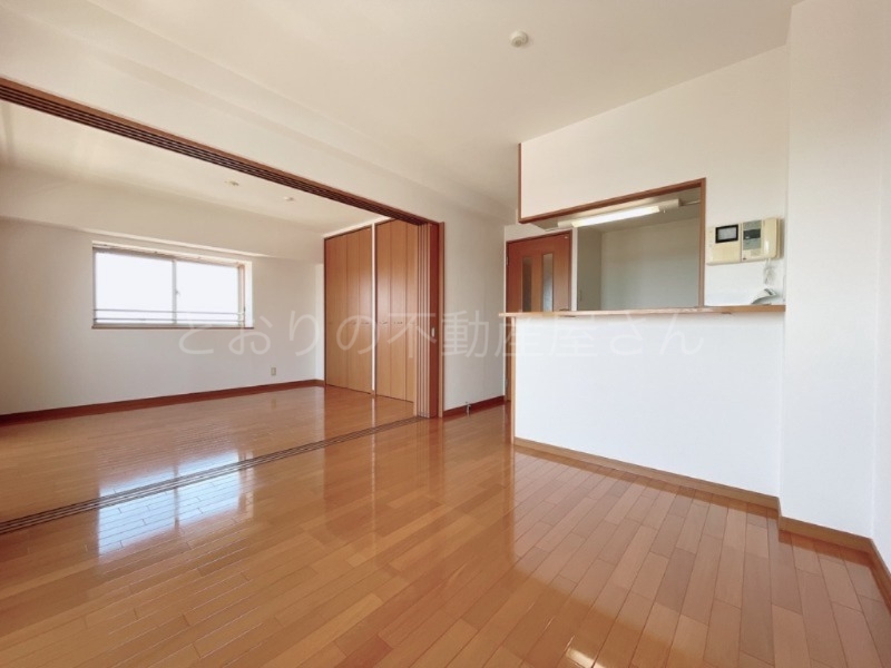 居室・リビング　カウンターキッチンのあるＬＤＫ