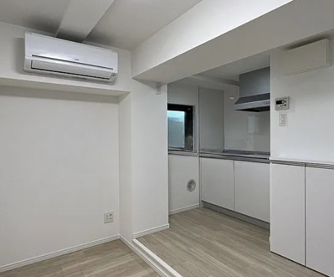 居室・リビング　こちらのリビングで趣味の時間をお楽しみください