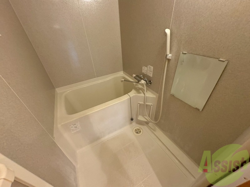 バス・シャワールーム　お風呂になります。一日の疲れを癒してくださいね。