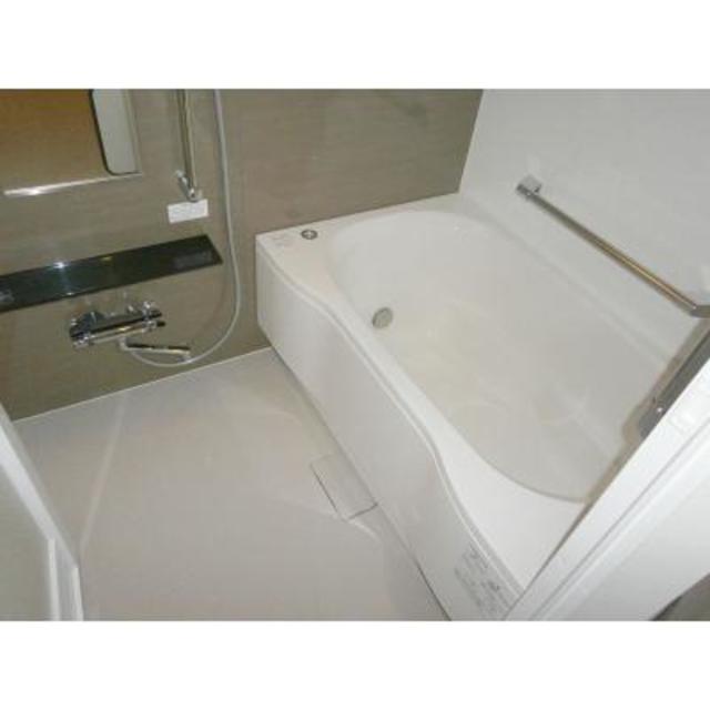 バス・シャワールーム　※写真は同タイプ住戸です。