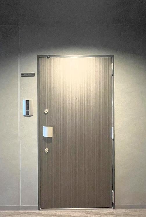 玄関　玄関外側
