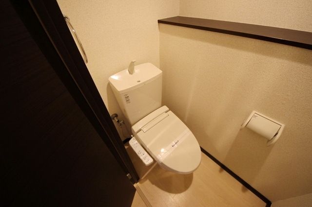 トイレ　同施工会社イメージ画像