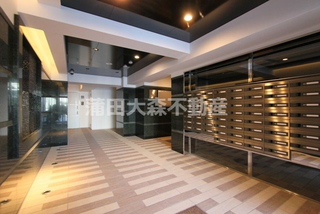 エントランス　防犯カメラ+TVモニター付オートロック宅配BOXメールBOX