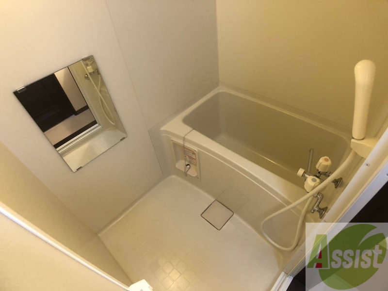 バス・シャワールーム　お風呂です。ゆっくりお風呂につかるのも体に良いですね～