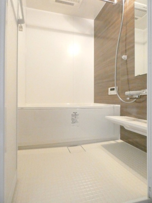 バス・シャワールーム　図面と現状に相違がある場合には現状を優先