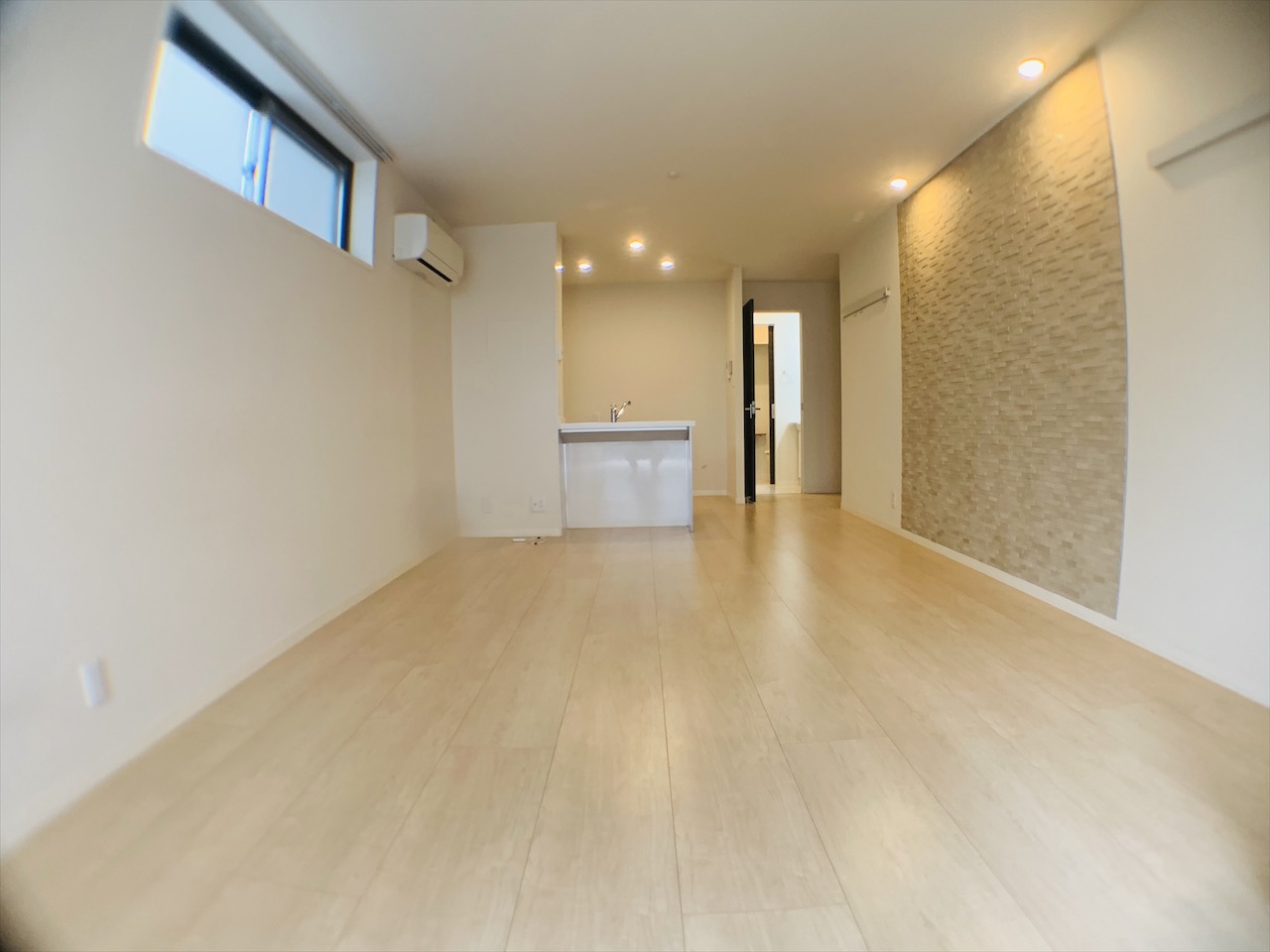 居室・リビング　エアコン付きで初期費用を抑えられます♪