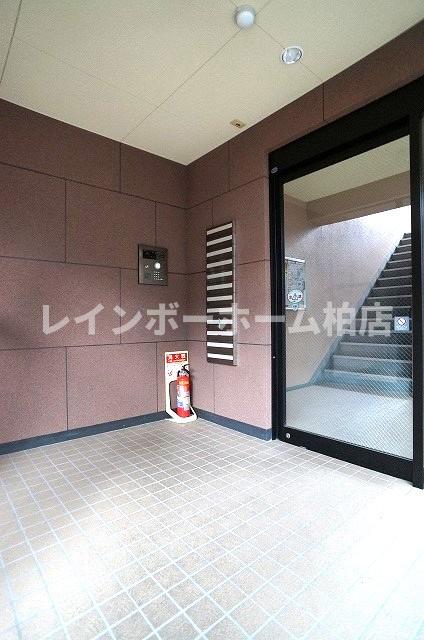 エントランス　オートロックがあります