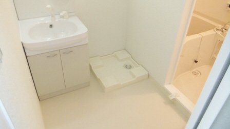 その他　室内洗濯機置場あります。