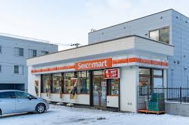 コンビニ　セイコーマート北6条店（コンビニ）まで247m