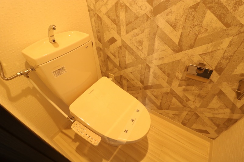 トイレ　シャワートイレ完備♪