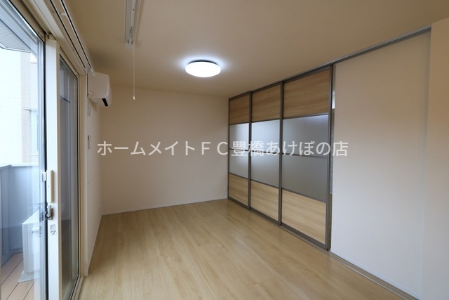 居室・リビング　同型別部屋写真