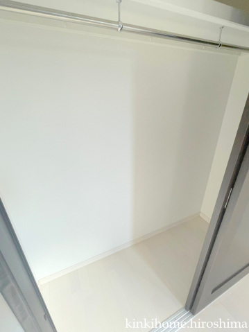 収納　写真は別号室となります。