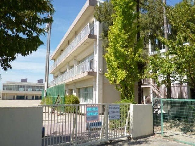 中学校　大治中学校（中学校）まで400m