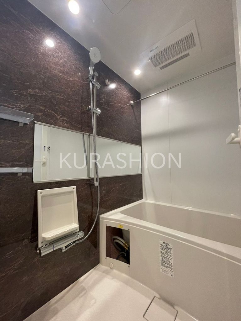 バス・シャワールーム　バス