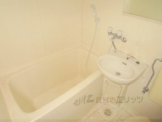 バス・シャワールーム　風呂