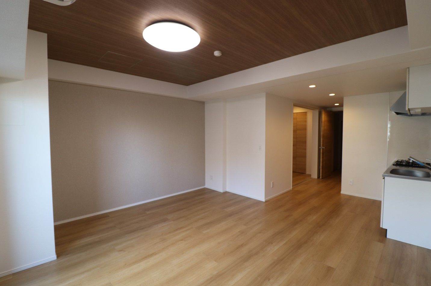 その他部屋・スペース　こちらの居間で趣味の時間をお楽しみください