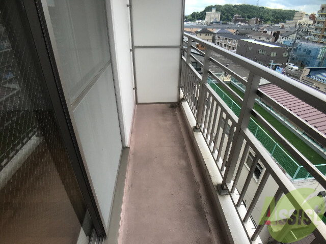 バルコニー　バルコニーはとても広いので、落ち着きますね。