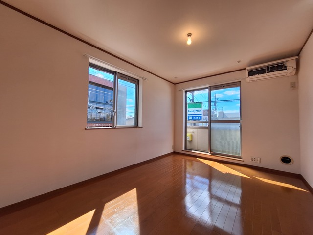 居室・リビング　キレイなお部屋です★