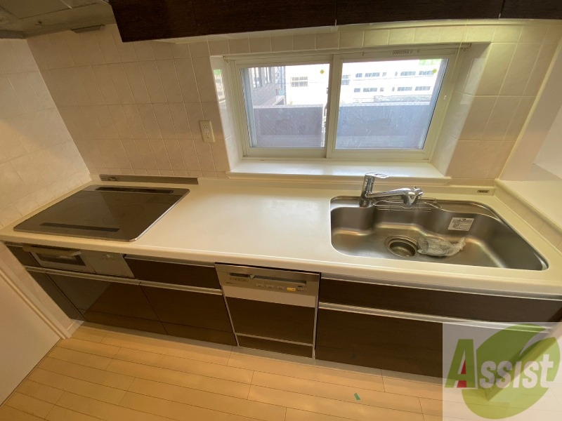 キッチン　キッチンはスペースも広々していて使いやすそうですよ！