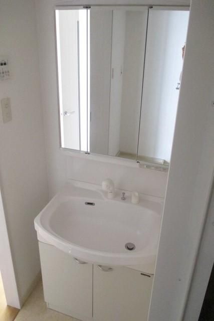 洗面設備　シャンプードレッサー付き