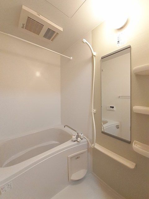 バス・シャワールーム　お風呂で日々の疲れを落としましょう