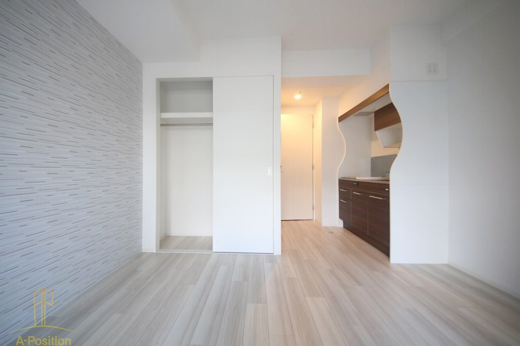 居室・リビング　セレニテ桜川駅前プリエ