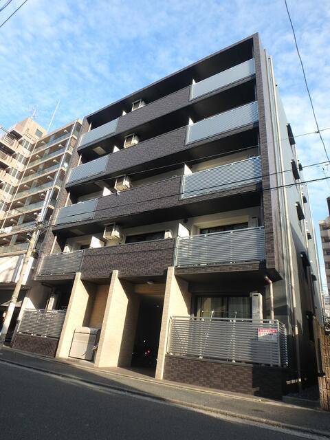 建物外観　オートロック完備