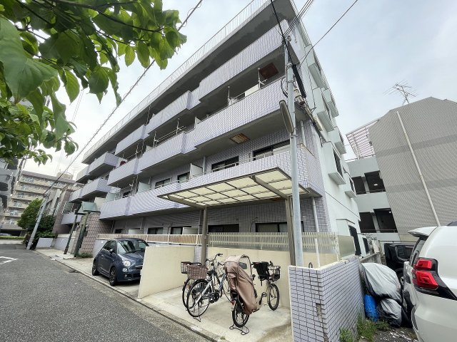 建物外観　落ち着いた雰囲気の外観です