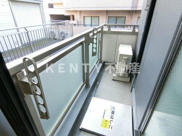 バルコニー　開放的で明るい空間を演出してくれるバルコニーです