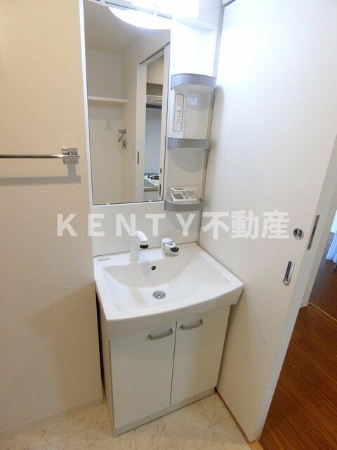 洗面設備　広い洗面スペース