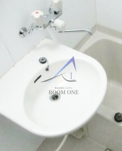 洗面設備　洗面台です。