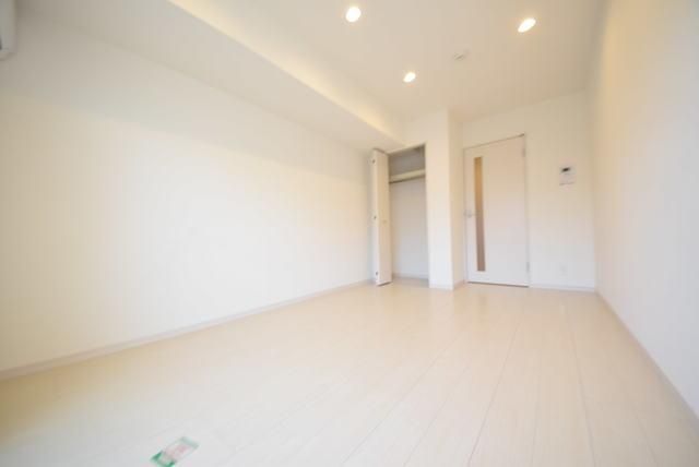 居室・リビング　★奥行きのあるお部屋です★