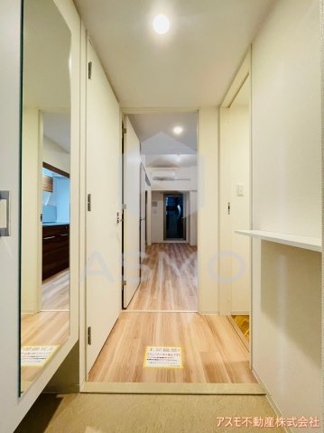 玄関　同マンション別部屋　参考写真