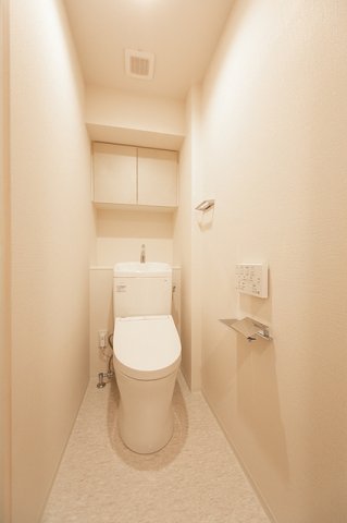 トイレ　※写真は同タイプ住戸です。