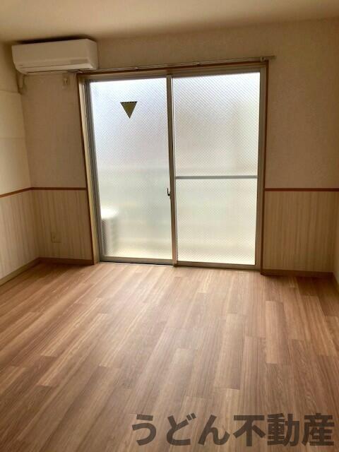 居室・リビング　うどん県のお部屋探しはうどん不動産へ うどんちゃんとLINE