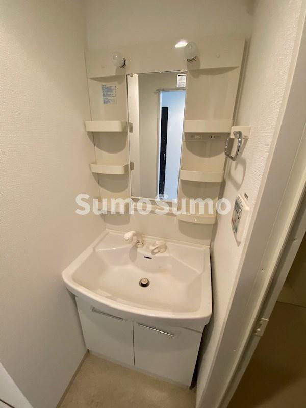 洗面設備　使いやすい洗面所です