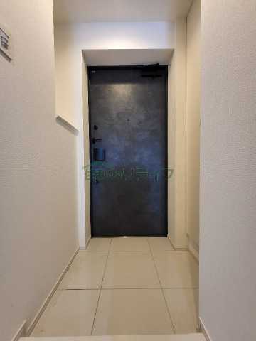 玄関　別部屋同タイプ部屋の参考写真となります。