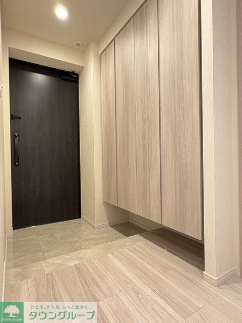 玄関　※写真は同タイプ住戸です。